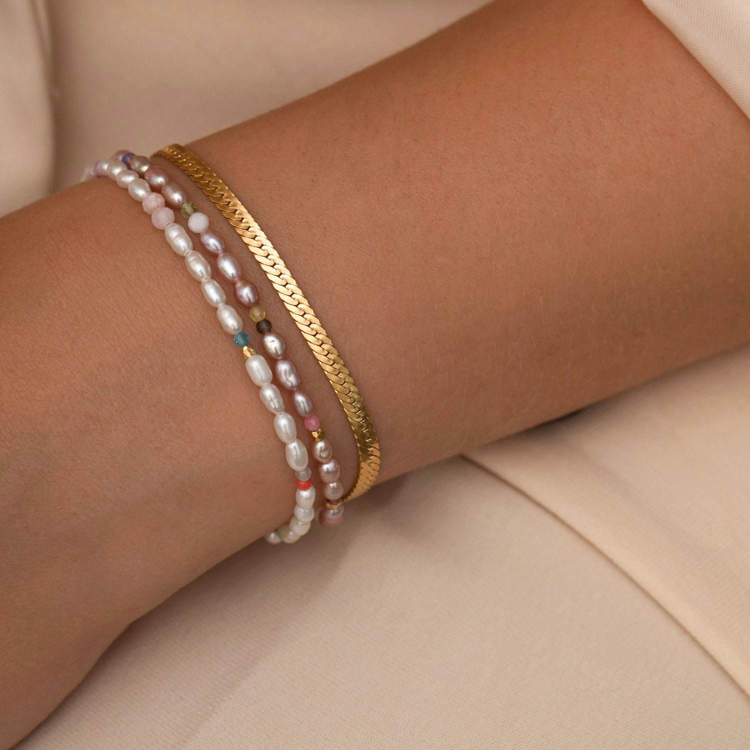 Confetti Pearl Bracelet With Beige And Pastel Mix with Black Ribbon från STINE A Jewelry i Nylon