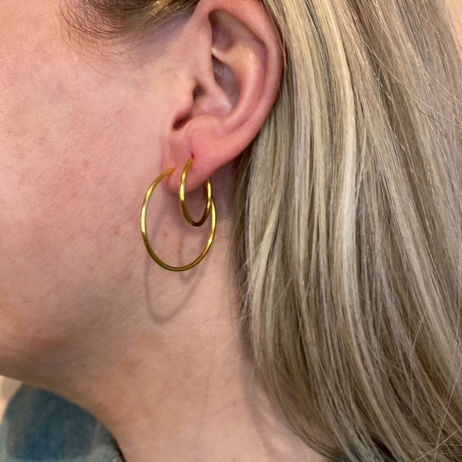 Mini Plain Hoop earrings fra Pernille Corydon i Forgylt-Sølv Sterling 925
