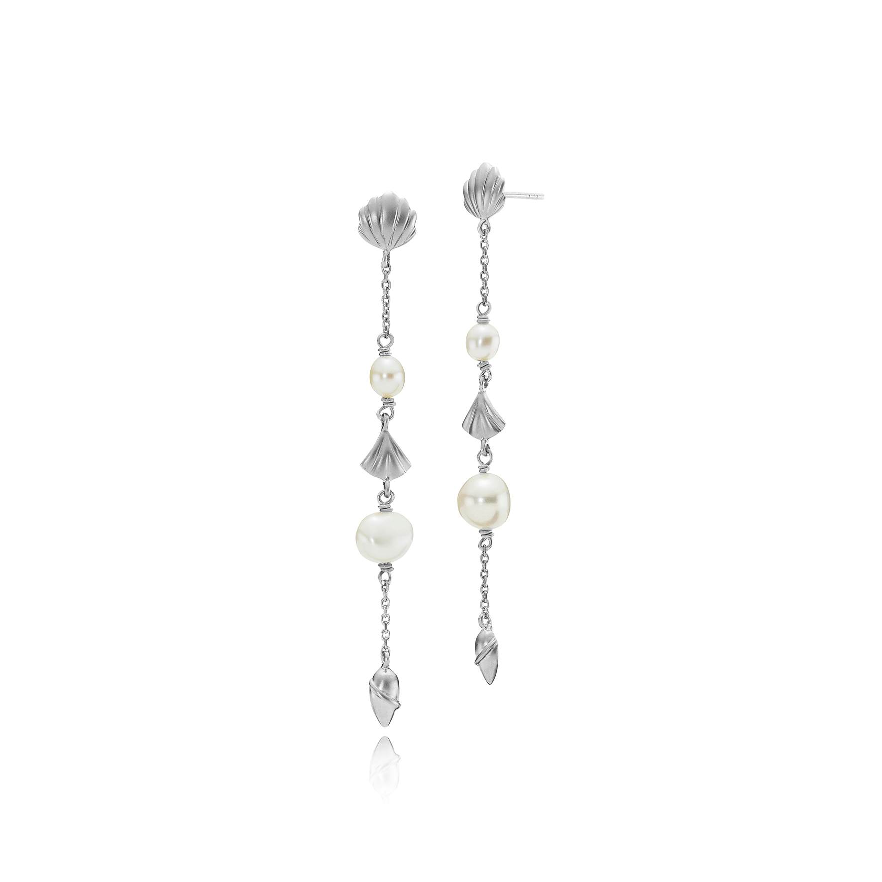 Isabella White Long Earrings von Izabel Camille in Silber Sterling 925